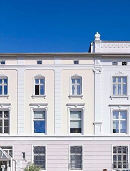Charmante Dachgeschosswohnung mit gemütlichen Schrägen in direkter City Lage / Nähe Minto / Auf Wunsch mit Klimagerät ausgestattet - Mönchengladbach