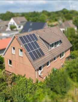 Großzügiges Einfamilienhaus in ruhiger Hinterbebauung mit eigenem Kino im Keller - Bremerhaven