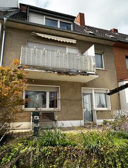 Leerstehendes Zweifamilienhaus mit Garten in Köln-Ossendorf - Köln
