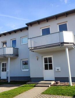 +++TOLLES REIHENMITTELHAUS+GARTEN+MODERNES BAD M. WANNE +GR. KÜCHE+TOLLES WOHNZIMMER++ - Delitzsch