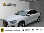 Audi A3, Sportback 30 TFSI Smartph int, Jahr 2023 - Berlin