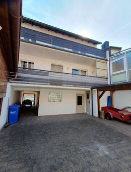 Vielseitiges Anwesen mit Vorder- & Hinterhaus, Garage, Innenhof mit großzügigem Garten in Zellingen - Zellingen