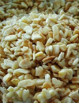 Bananenchips Stücke ungesüßt - 1 Kilo - für Papageien & Großsittiche - Lehrte Zentrum
