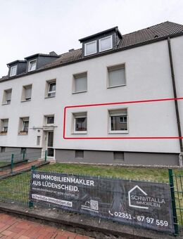 Modernisierte 2,5-Zimmer-EG-Wohnung mit Balkon - Kernsanierung 2021 - Kautionsfrei - Lüdenscheid