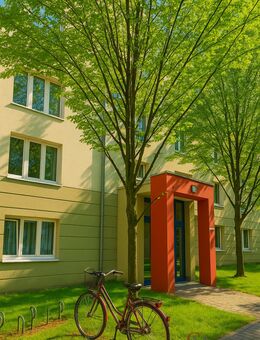 Helle Eigentumswohnung mit Süd-West-Loggia, Aufzug & Tiefgarage - Berlin