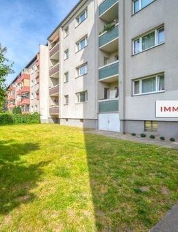 IMMOBERLIN.DE - Schöne Wohnung mit ruhiger Südloggia - Berlin