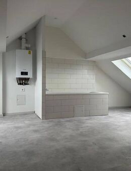 Schöne Dachwohnung in gute Wohnlage sehr Zentral und ruhig - Aschaffenburg