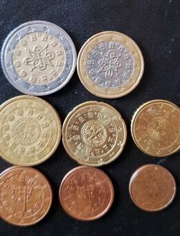 Portugal komplett Euro-Satz von 8 Euro Münzen mit Portugals Wappen Epochen - Essen