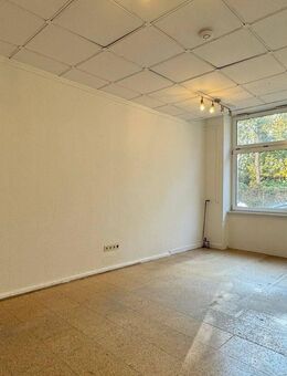 Provisionsfreie Erdgeschosswohnung mit eigener Terrasse und großem Keller ! - Berlin