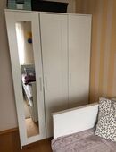 IKEA-Schrank und IKEA-Bett in 86842