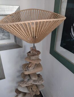 Treibholzstehlampe Einzelanfertigung - Meiersberg
