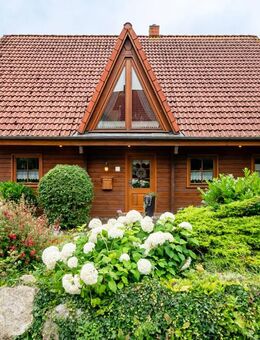 Gemütlich, natürlich, nachhaltig: Blockbohlen-Einfamilienhaus mit viel Platz für seine Bewohner. - Viöl