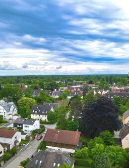 Charmante Doppelhaushälfte in idyllischer Lage mit eigenem Pool - München