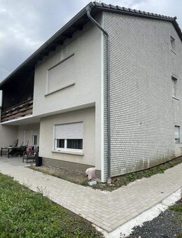 Günterod: Wohnhaus mit zwei Wohneinheiten und großem Grundstück - Bad Endbach