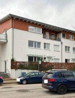 Über den Dächern Wedels!! Wohnung mit großem Balkon und Sicht auf die Wedeler Marsch!! - Wedel