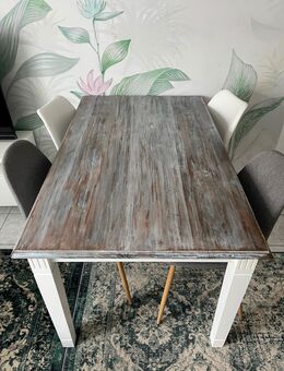 Moderner Holztisch, Esszimmertisch - Umzugsverkauf - Herschbach