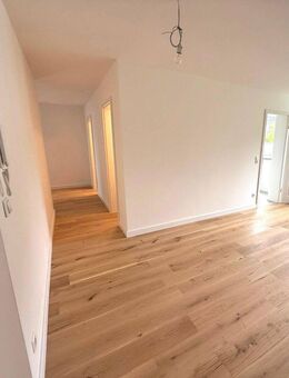 PROVISIONSFREI Hochwertig sanierte Wohnung in Top-Lage in Esslingen inkl. Stellplatz - Esslingen (Neckar)