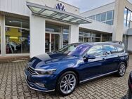 VW Passat Variant, 2.0 TDI Elegance, Jahr 2022 - Pasewalk