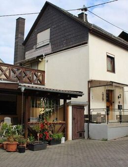 Einfamilienhaus mit großer Scheune - Schweighausen