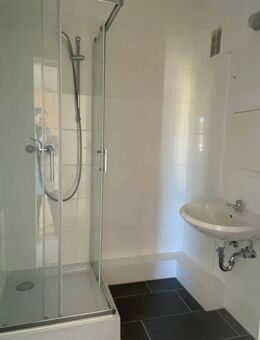 Helle Singlewohnung mit Balkon - Markneukirchen
