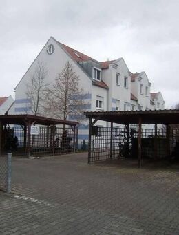 Hübsche, neuwertige 3 Zimmer - Wohnung mit EBK, Parkett und Laminat in Stadeln (Schultheiss-Objekt) - Fürth