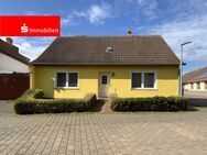 Einfamilienhaus mit Potenzial auf Eckgrundstück - Straußfurt