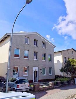 Mehrfamilienhaus mit Entwicklungspotenzial und Stellplatz in Stockelsdorf/Lübeck - Stockelsdorf