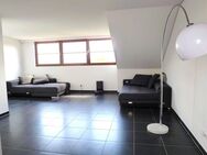 Excl. ausgestattete, renovierte 2 1/2-Zimmerwohnung mit Balkon in schöner Lage - Filderstadt