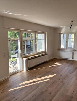 *** Frisch renovierte Wohnung mit Terrasse in Körbecke*** - Möhnesee