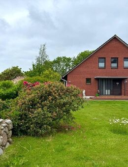Vielseitig nutzbare EG-Wohnung mit Garten, Wintergarten & Garage - perfekt für Ferien & Alltag! - Garding