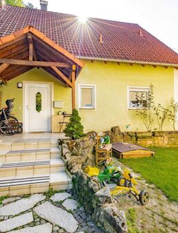 Charmantes Einfamilienhaus, ruhig gelegen, mit idyllischem Garten und gemütlicher Erdterrasse - Emmendingen