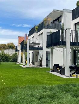 Exklusive und sonnige Wohnung im OG mit Balkon und Blick ins Grüne - KfW 55 - Homeoffice - Böblingen