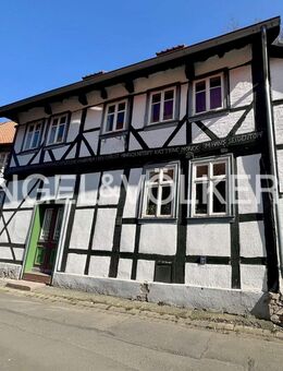 HISTORISCHES FACHWERKHAUS MIT SCHEUNE UND GROßZÜGIGEM GRUNDSTÜCK - Schladen-Werla