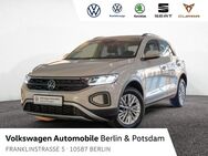 VW T-Roc, 1.0 TSI Life Digi Parklenk, Jahr 2022 - Berlin