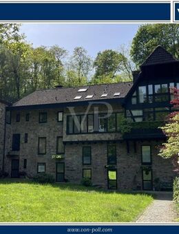 Stilvoll Wohnen mit Charakter: Historisches Flair trifft zeitgemäßen Luxus - Solingen (Klingenstadt)