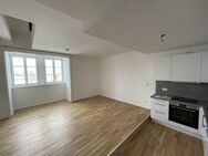 Kurzfristig beziehbar - Großzügige 2-Zimmer Wohnung, Einbauküche, Tiefgarage - Villingen-Schwenningen
