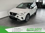 Seat Arona, FR 5-Jah VZE Digi BlindSpot vo hi LichtAssist SpurAssist Connect Sunset 4xEFH Ladeboden Armlehne Metallic, Jahr 2022 - Beilngries