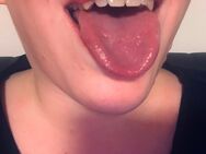 Facefuck / Deepthroat mit devoter BBW - Malgersdorf