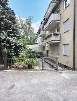 Zentral! Gepflegte vermietete 2-Zimmer-Wohnung in 90403 Nürnberg - Nürnberg