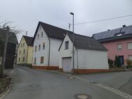 Sanierungsbedürftiges Zweifamilienhaus in 95362 Kupferberg! - Kupferberg