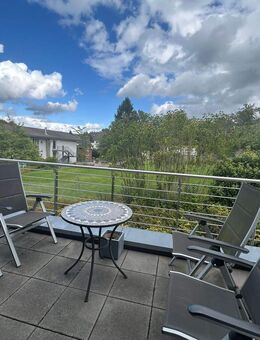 Moderne Eigentumswohnung mit Aufzug und Balkon - urbanes Wohnen in bester Lage! - Nümbrecht