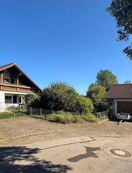 Landhaustraum mit weitläufigem Gartenparadies - Tussenhausen