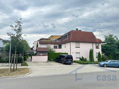 Schöne großzügige Eigentumswohnung mit Terrasse und Garten