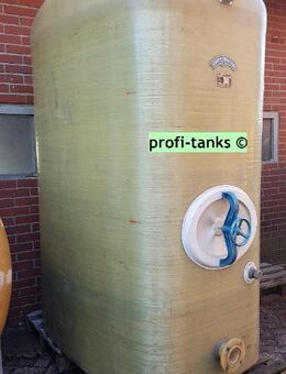 P57 gebrauchter 3.000 L Polyestertank GFK-Tank Staffelstein-Tank oberirdisch stehend Wassertank Regenauffangtank Flüssigfuttertank Molketank Melassetank Rapsöltank - Nordhorn