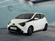 Toyota Aygo, X-play Club AUTOMATIK APPLE ANDROID MULTIFLENKRAD, Jahr 2019 - München