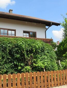 Außergewöhnliche - sehr großzügige DHH mit gr. Garage - Rattenkirchen