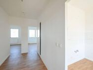 schick sanierte und helle 3 Zimmer mit Balkon ab Oktober - Halle (Saale)