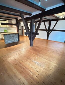 Reizvolle 3-Zimmer-Wohnung mit Balkon in einem historischen Anwesens - Ketschengasse - Coburg