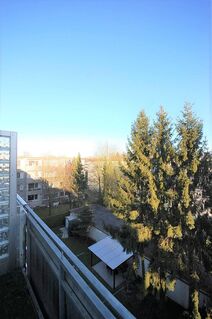 3 Zimmer Wohnung | hell | Balkon
