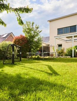 Usingen: Architektenhaus in gehobener nachhaltiger Qualität und attraktiver Lage!! - Usingen